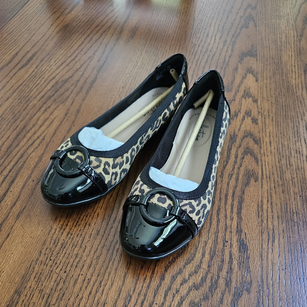 Clark's Leopard Gracelin Wind Flats- Womens 6.5